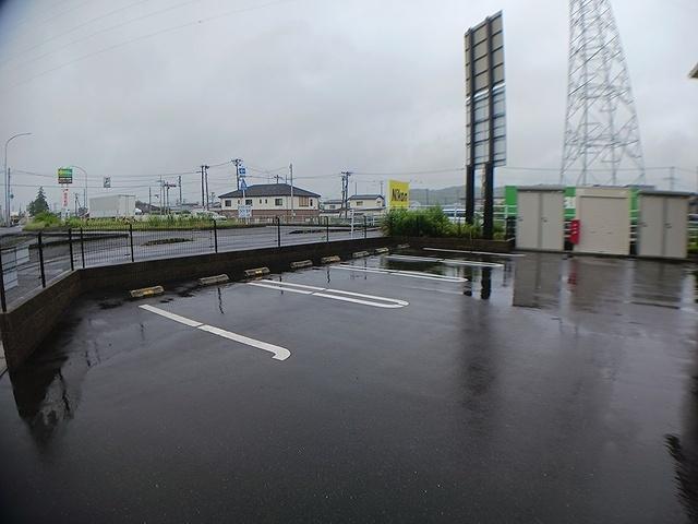 ＥＸヴィラージュ（104） 駐車場