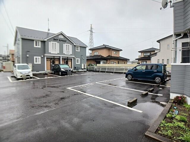 ３４７・スクウェアＢ（202） 駐車場