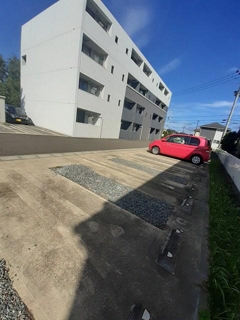 Ｃｅｎｔｒａｌ　Ｃｏｌｉｎｅ（404） 駐車場