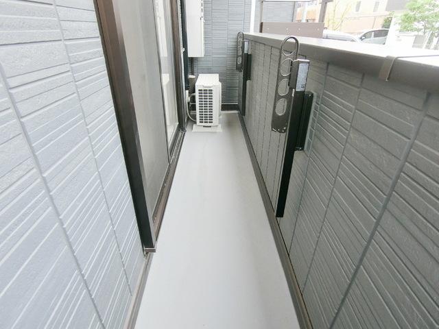 Ｄ−ＲＯＯＭ八軒小路（101） バルコニー