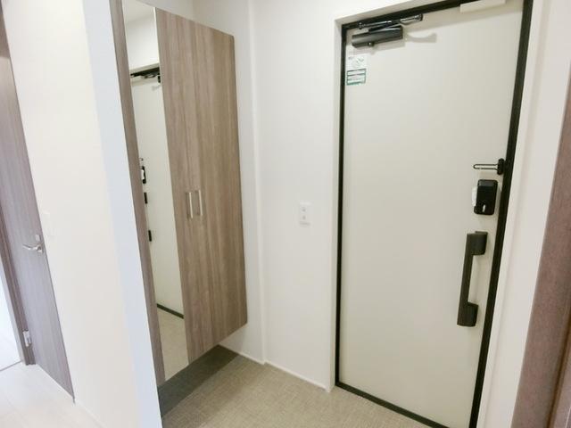 Ｄ−ＲＯＯＭ八軒小路（201） 玄関