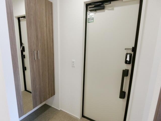 Ｄ−ＲＯＯＭ八軒小路（301） 玄関