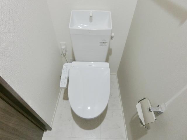 Ｄ−ＲＯＯＭ八軒小路（302） トイレ