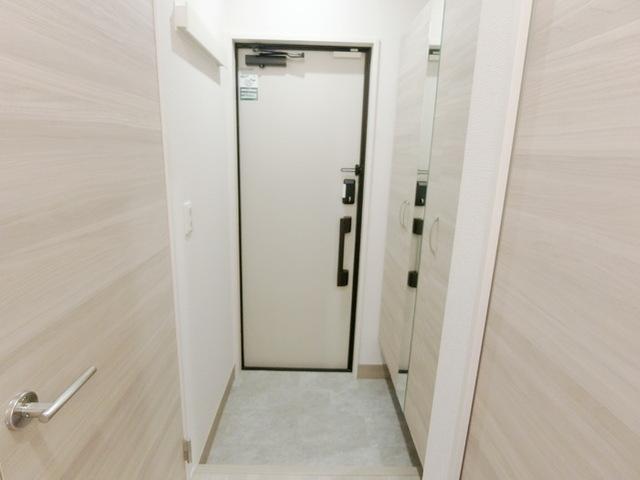Ｄ−ＲＯＯＭ六十人町　Ｂ（101） 玄関