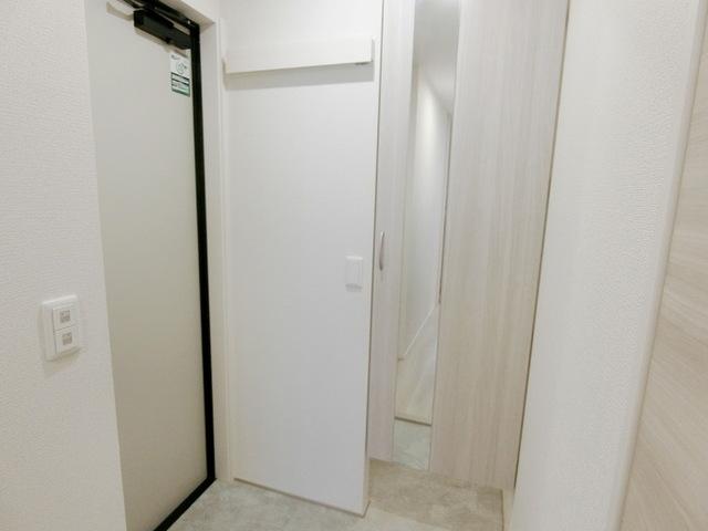 Ｄ−ＲＯＯＭ六十人町　Ｂ（202） 玄関