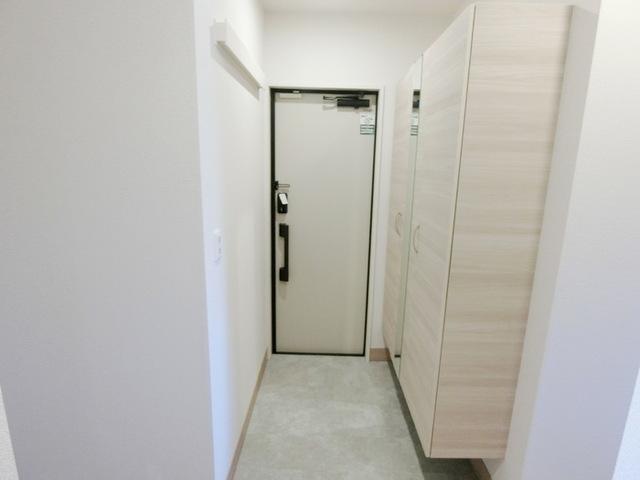 Ｄ−ＲＯＯＭ六十人町　Ａ（103） 玄関
