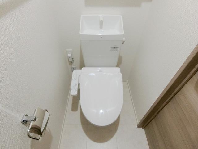 Ｄ−ＲＯＯＭ六十人町　Ａ（301） トイレ