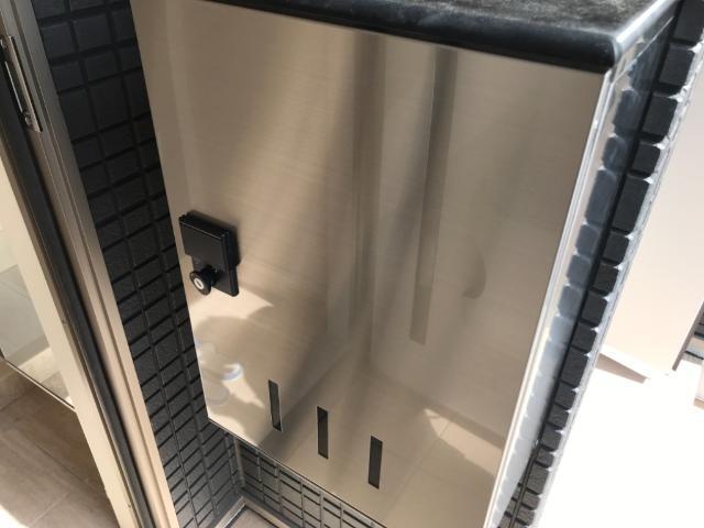 アインタウゼント 玄関