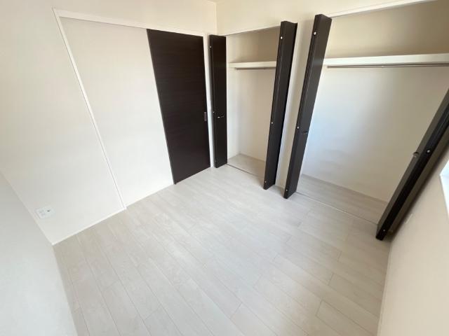 アインタウゼント 部屋画像