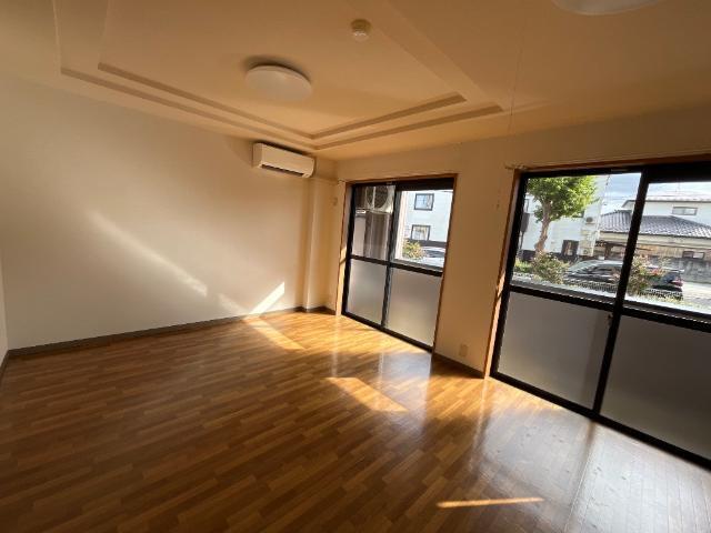 フォレスト壱番館 玄関