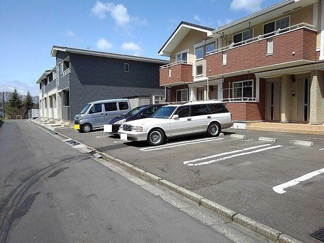 リアン　青葉（103） 駐車場