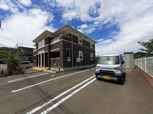 グリチーネ　フィオーレ（201） 駐車場