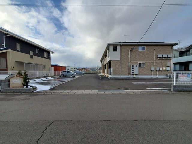 アンソレイユ（204） 駐車場
