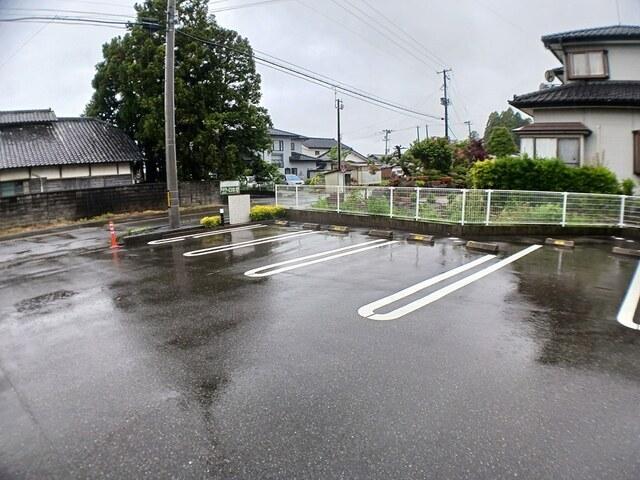 カフキーノ　ウェスト（201） 駐車場