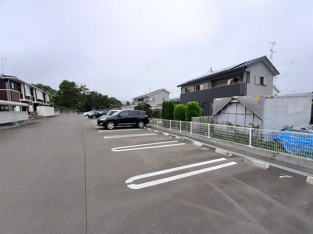 フォーリストⅡ（103） 駐車場