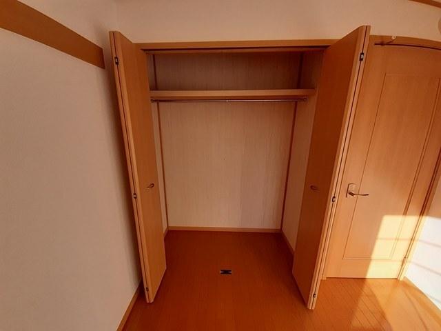 ヴィラ　サンライズ（102） 収納
