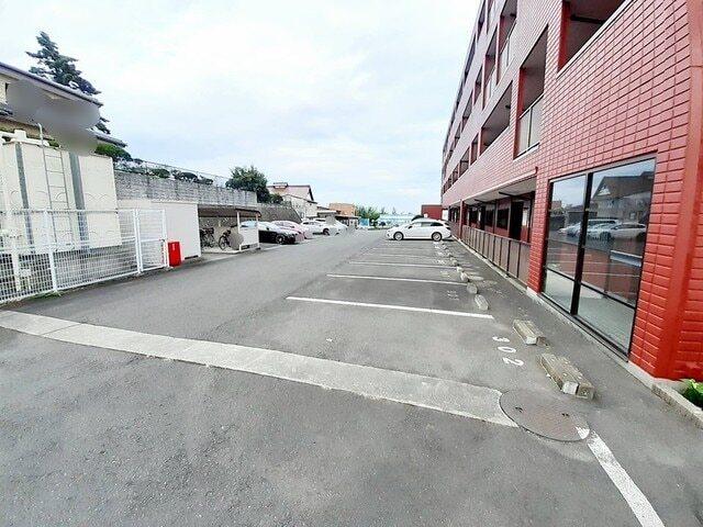 サニーヒル仙台南（303） 駐車場