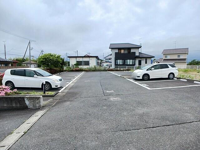 ジャンティメゾンΒ（202） 駐車場