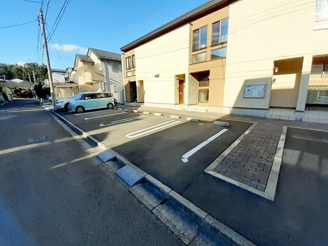 イリーデ（102） 駐車場