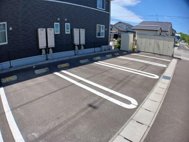 ヴィラ　クレールⅣ（103） 駐車場