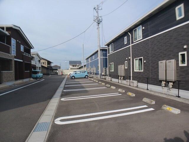 ヴィラ　クレールⅣ（102） 駐車場