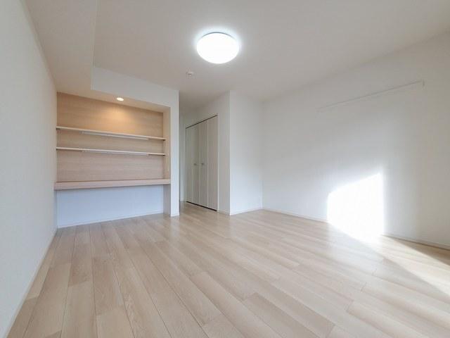 ラテルネ（102） 室内