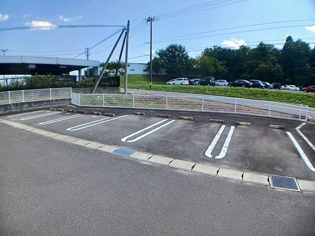 グレースリンクＢ（103） 駐車場
