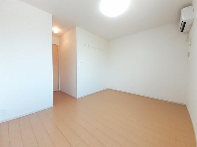 メビウス（204） 室内