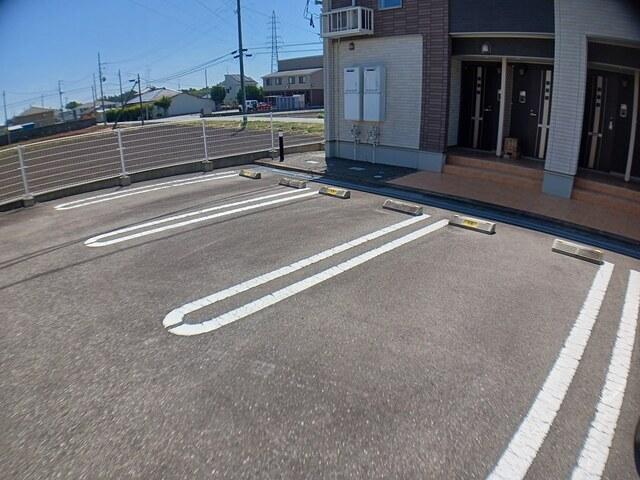スペース　ガーデンⅡ（102） 駐車場