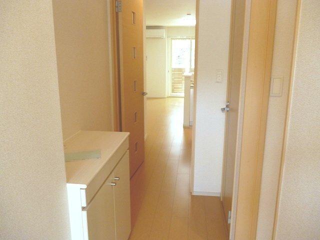 コリーヌ　Ｂ（104） 玄関