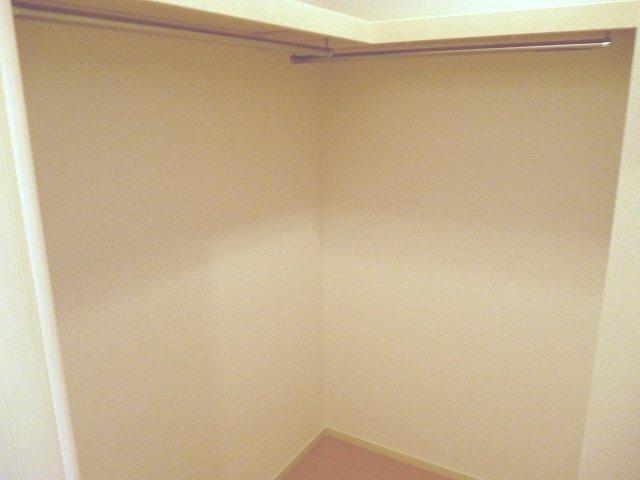 コリーヌ　Ｂ（104） 収納