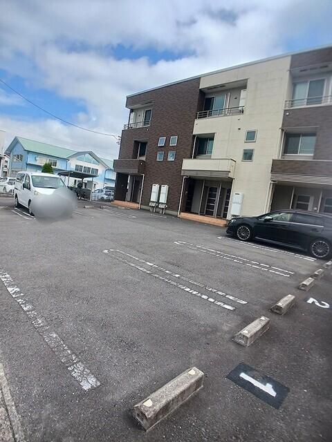 エクセレント（203） 駐車場
