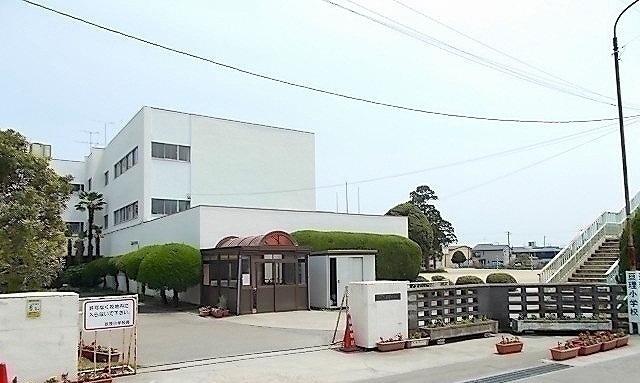 亘理町立亘理小学校：1200m