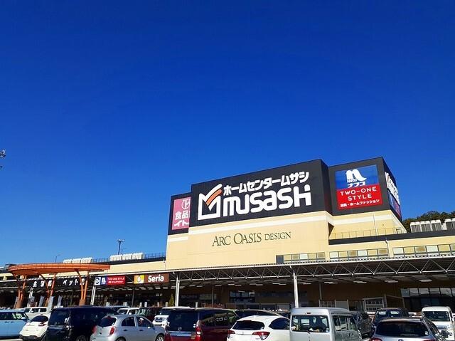 ホームセンタームサシ仙台泉店：1900m
