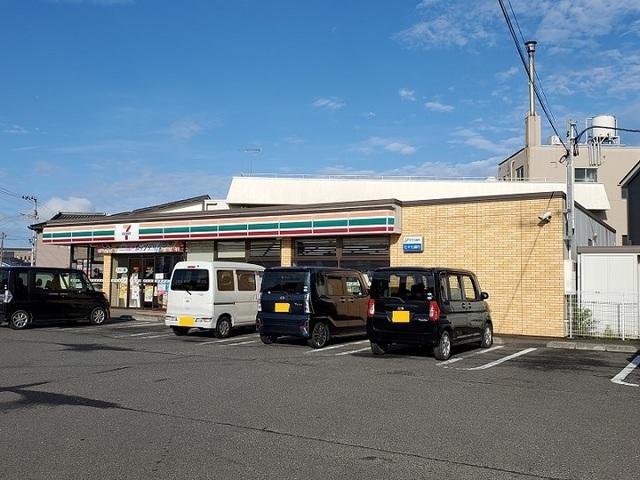 セブンイレブン槻木上町店：500m
