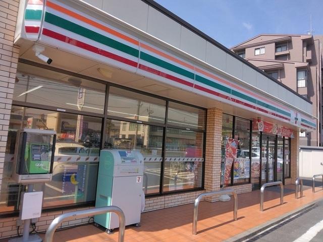 セブンイレブン泉高玉町店：950m
