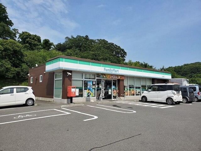 ファミリーマート白石大鷹沢店：270m