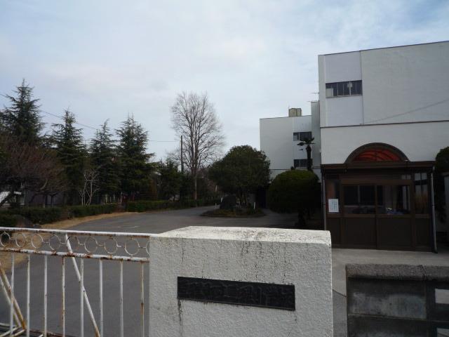 小学校：650m