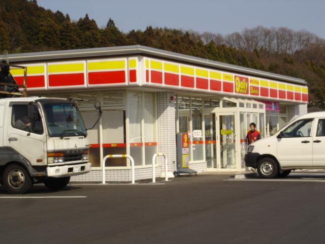 コンビニ：80m