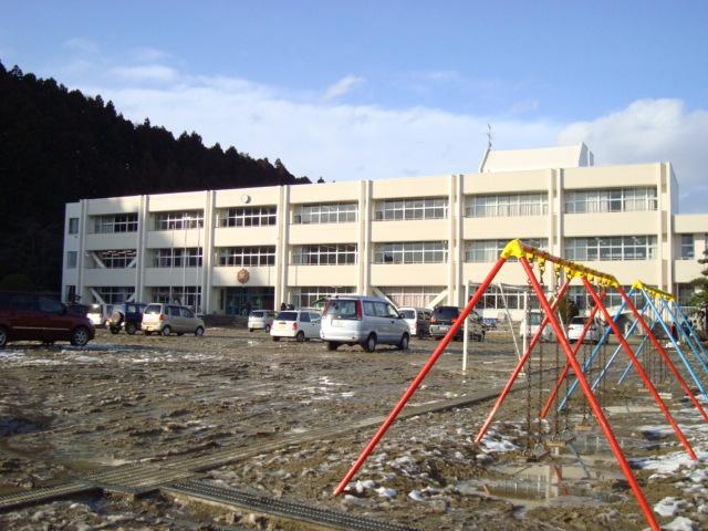 小学校：1000m