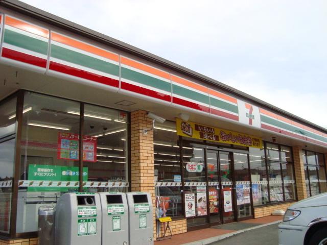 コンビニ：320m