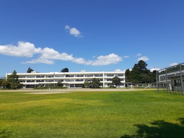 富谷市立富谷小学校：800m