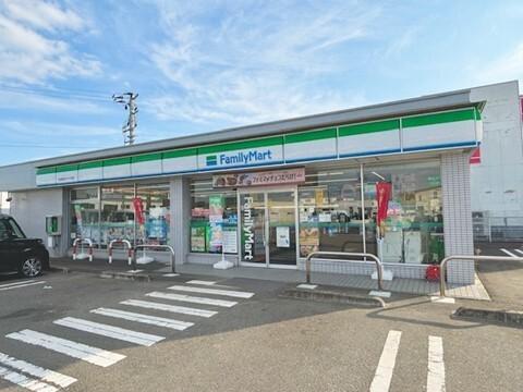 ファミリーマート 宮城岩沼バイ：250m