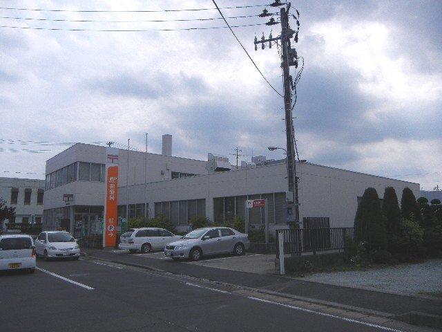 愛子郵便局：278m