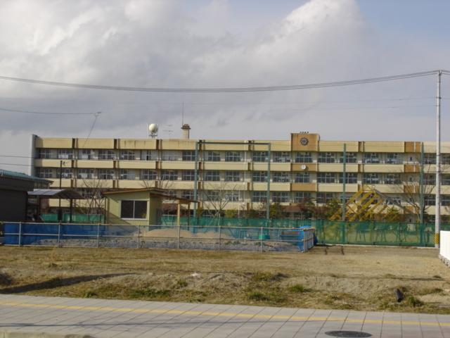 城南小学校（高崎中学校400ｍ）：250m