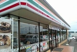 セブンイレブン利府しからし台店：800m