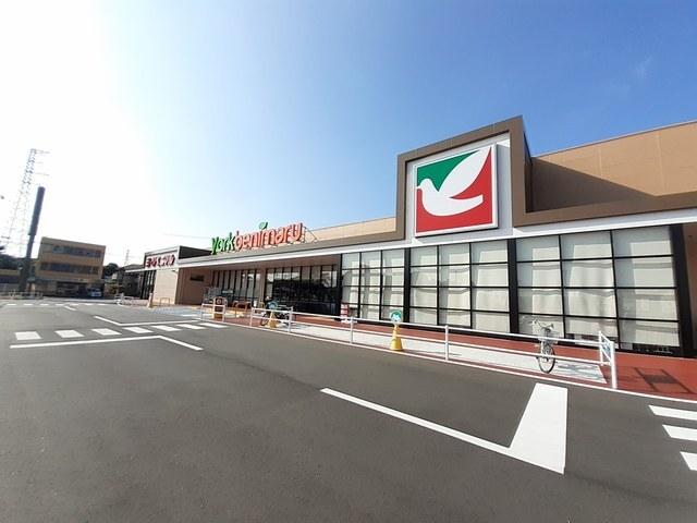 ヨークベニマル塩釜店：900m