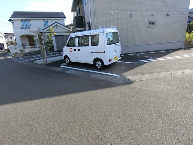 ラフィネ リジェール（102） 駐車場