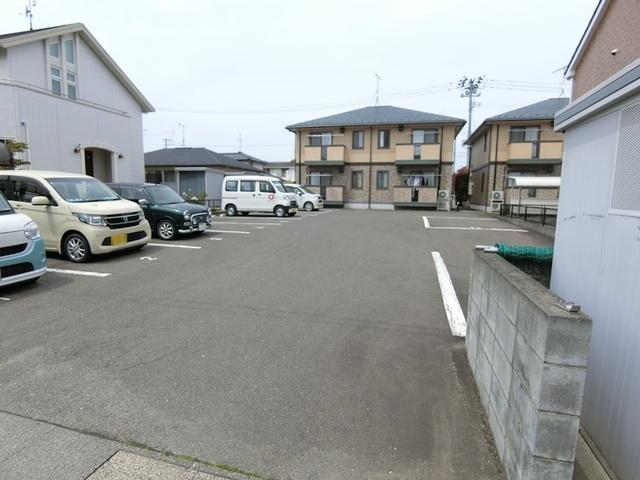 リビングタウン岩沼　ⅠＢ（202） 駐車場