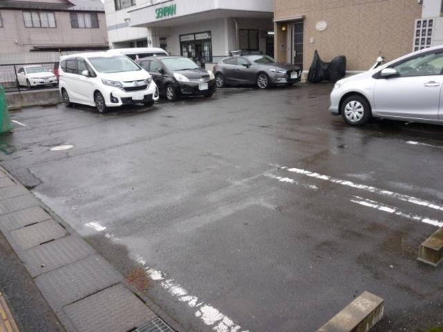 ＫＯＭＦＯＲＴ Ⅰ（101） 駐車場